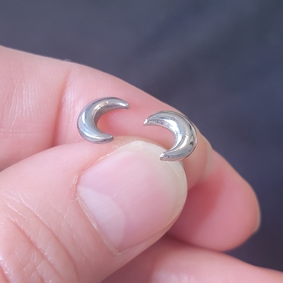 Moon earrings - Picture 2 of 5